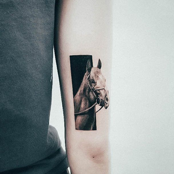 Female Cool Horse Tattoo Ideas