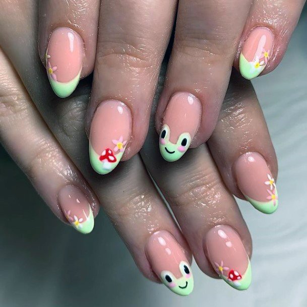 Female Cool Light Green Nail Ideas