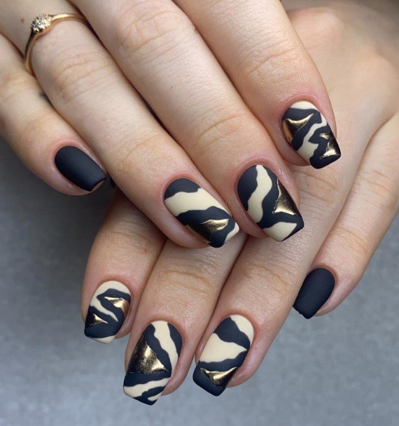 Female Cool Matte Black And Gold Nail Design