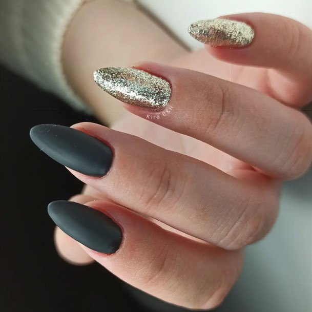 Female Cool Matte Black And Gold Nail Ideas