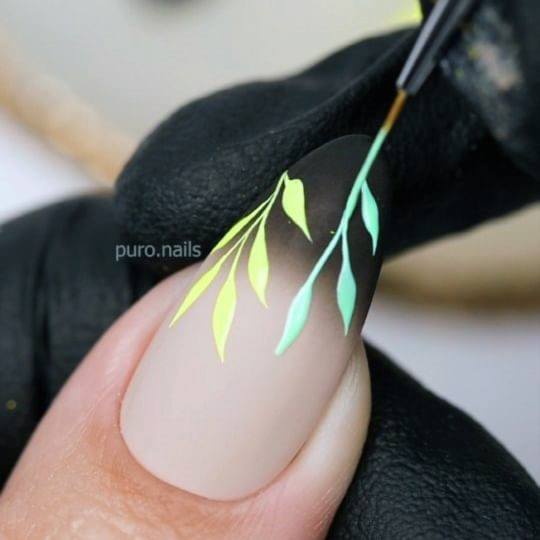 Female Cool Ombre Summer Nail Design