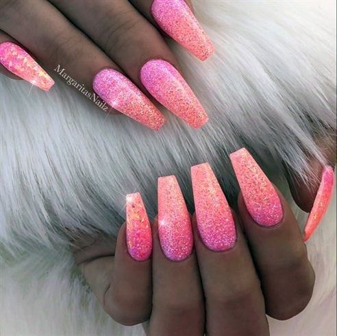 Female Cool Pink Ombre With Glitter Nail Design