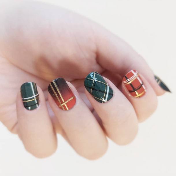 Female Cool Red And Green Nail Ideas