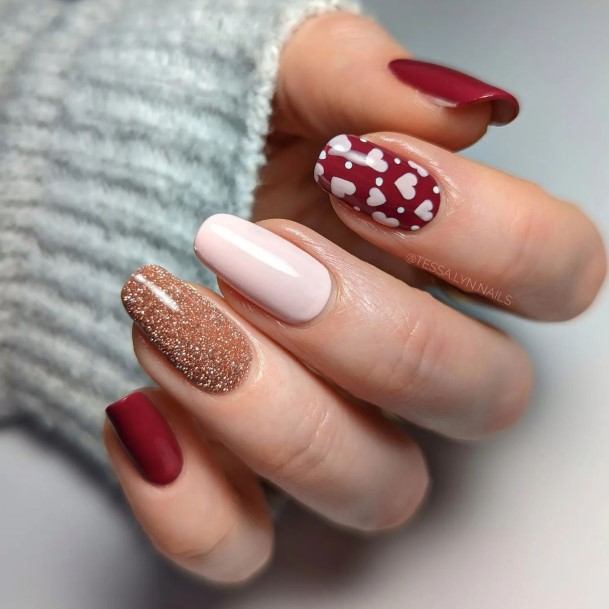 Female Cool Red Glitter Nail Ideas