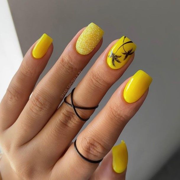 Female Cool Short Yellow Nail Design