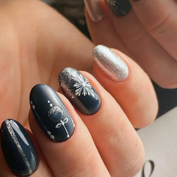 Female Cool Silver Dress Nail Ideas