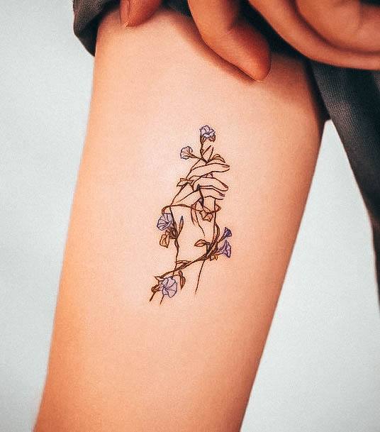 Female Cool Simple Flower Tattoo Ideas