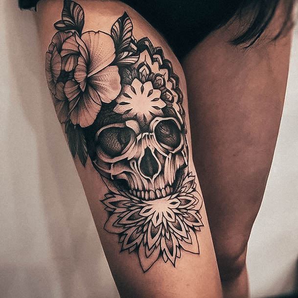 Female Cool Skull And Rose Tattoo Ideas