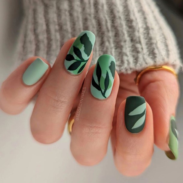 Female Cool Summer Matte Nail Design