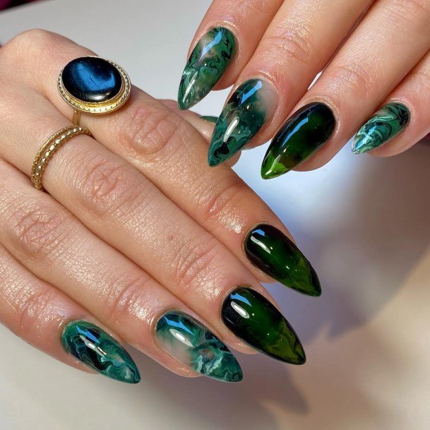 Female Cool Translucent Nail Design