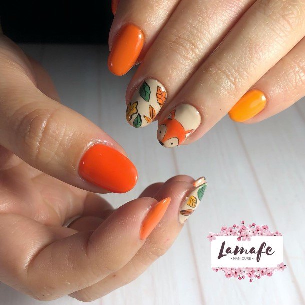 Female Fall Leaf Nails