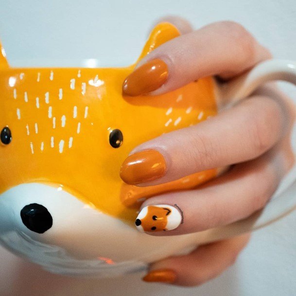 Female Fox Nails