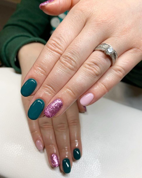 Female Green And Pink Nails