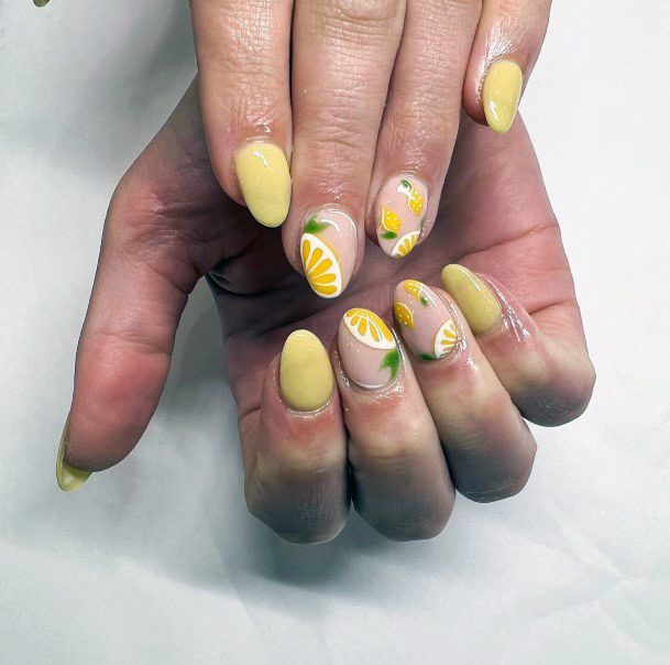 Female Lemon Nails