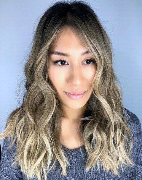 Female Ombre Coloring Medium Brown To Blonde Wavy And Long Face