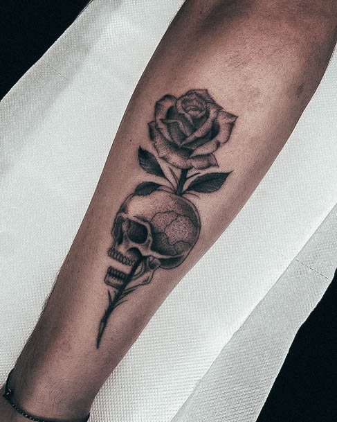 Female Skull And Rose Tattoos