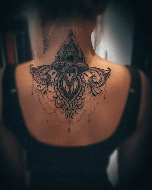 Females Back Of Neck Tattoos