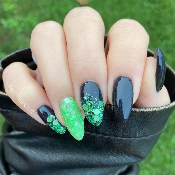 Females Black And Green Nails