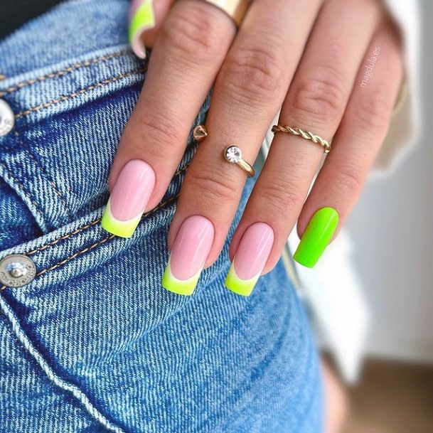 Females Bright Summer Nails