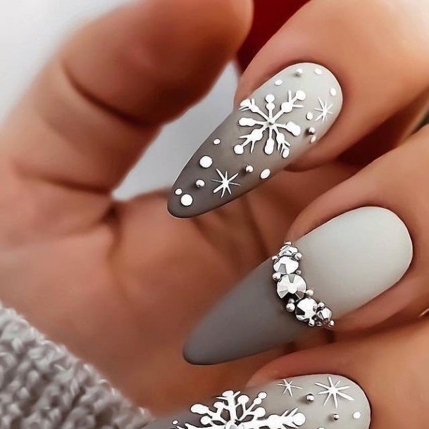 Females Christmas Ombre Nails