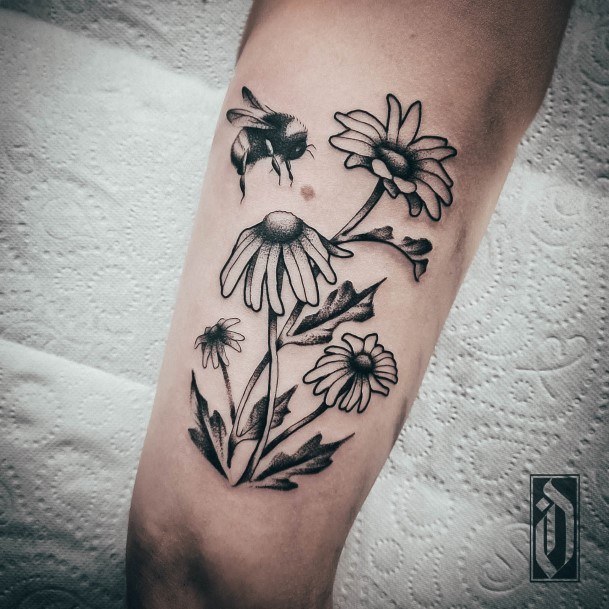 Females Daisy Tattoos