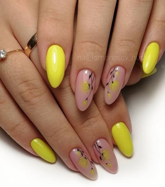 Females Gel Nails