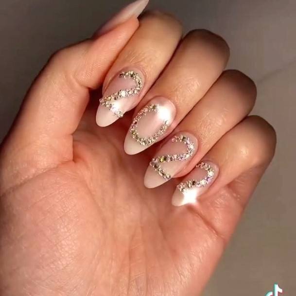 Females Gold Nails