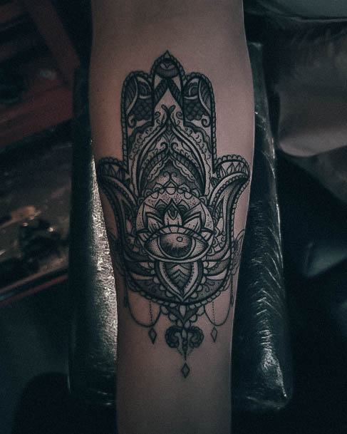 Females Hamsa Tattoos