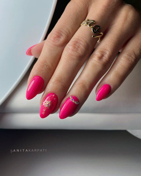 Females Magenta Nails