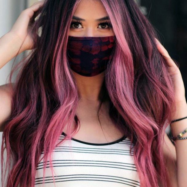 Females Pink Ombre Hairstyless