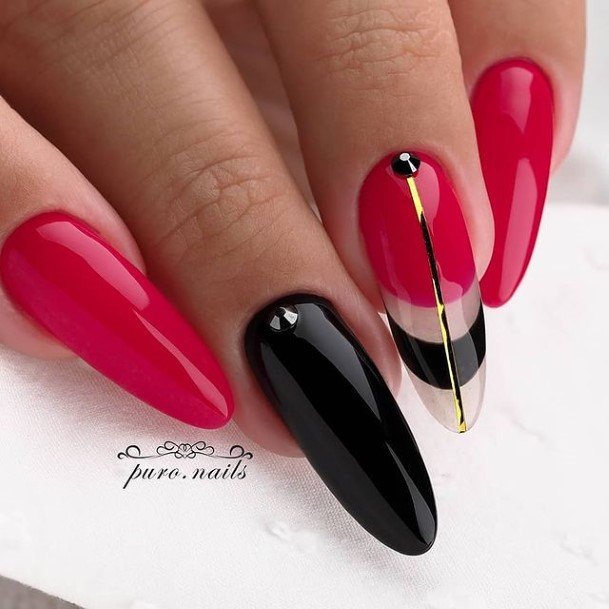 Females Sexy Nails