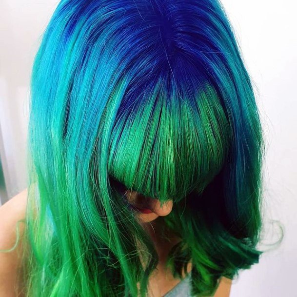 Females Turquoise Ombre Hairstyless