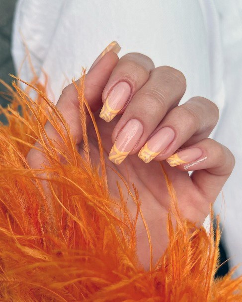 Females Yellow Summer Nails