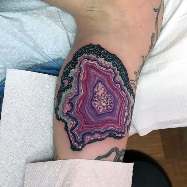 Feminine Agate Tattoo Designs For Women