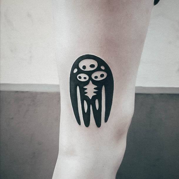 Feminine Alien Tattoo Designs For Women