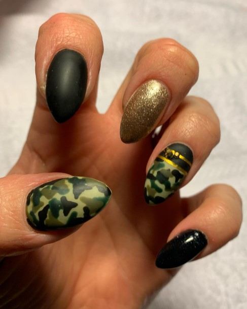 Feminine Camo Nail Designs For Women