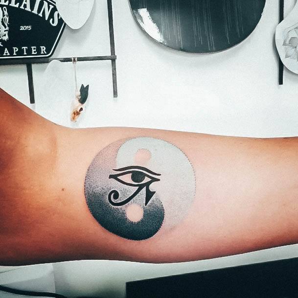 Feminine Eye Of Horus Tattoo Designs For Women