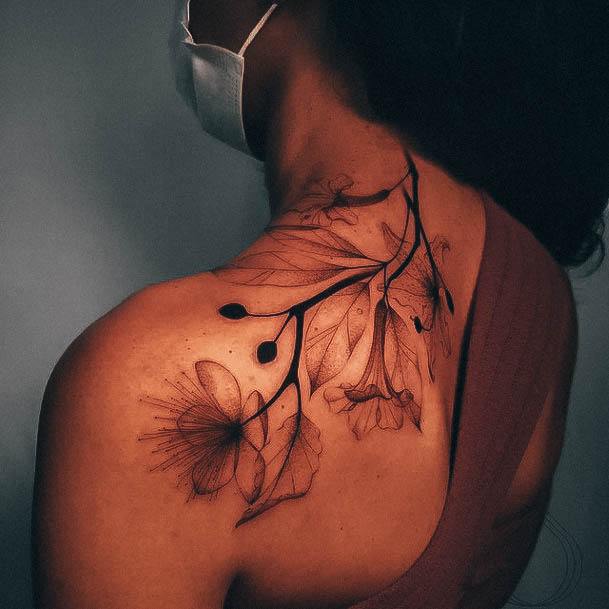 Feminine Flower Shoulder Tattoo Designs For Women