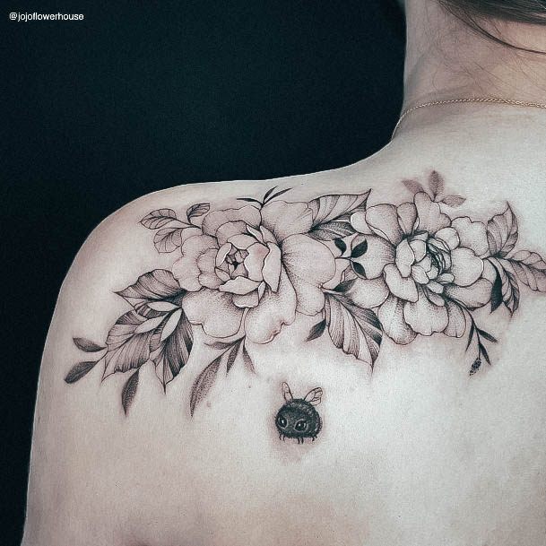 Feminine Flower Shoulder Tattoos Women