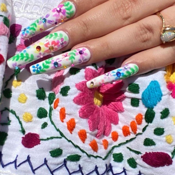 Feminine Girls Cinco De Mayo Nail Designs