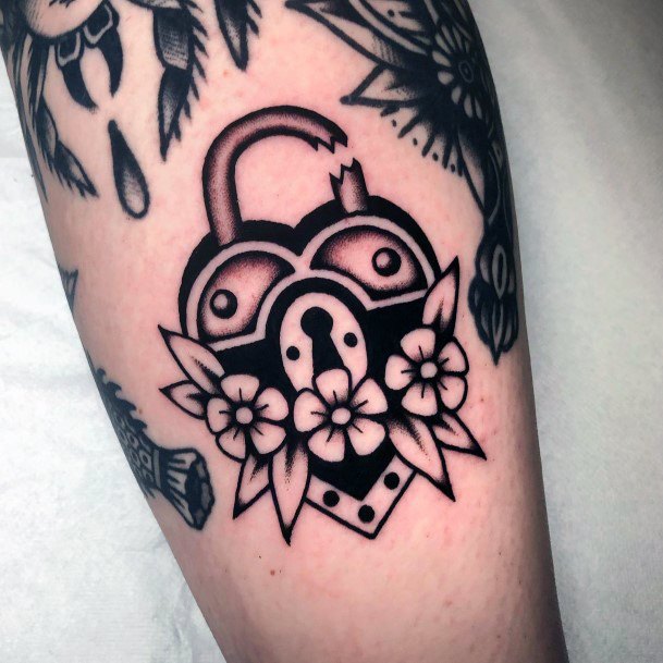 Feminine Girls Cool First Tattoo Designs