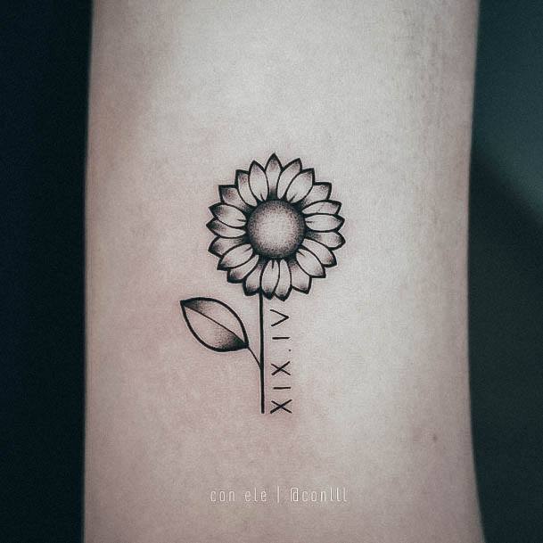 Feminine Girls Date Tattoo Designs