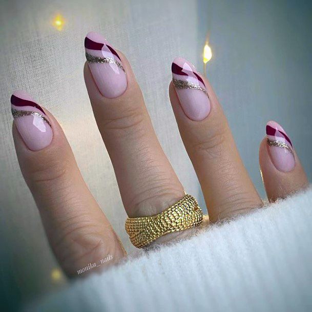 Feminine Girls Gold Dress Nail Designs