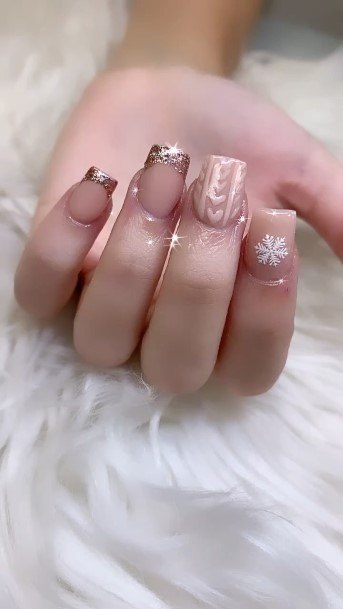 Feminine Girls Gold French Tip Nail Designs