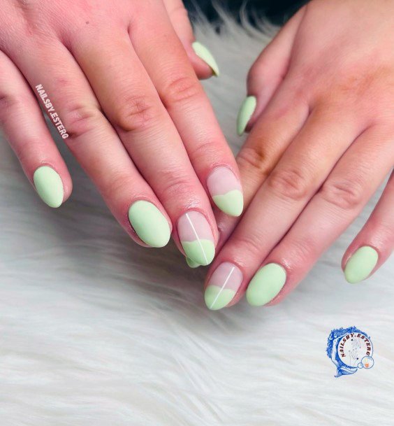 Feminine Girls Light Green Nail Designs