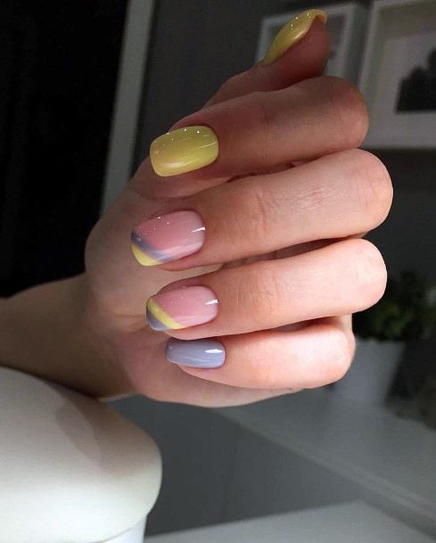 Feminine Girls Light Yellow Nail Designs