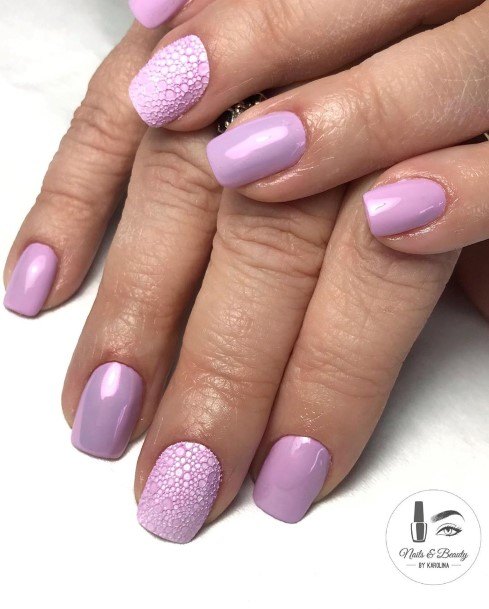 Feminine Girls Lilac Nail Designs