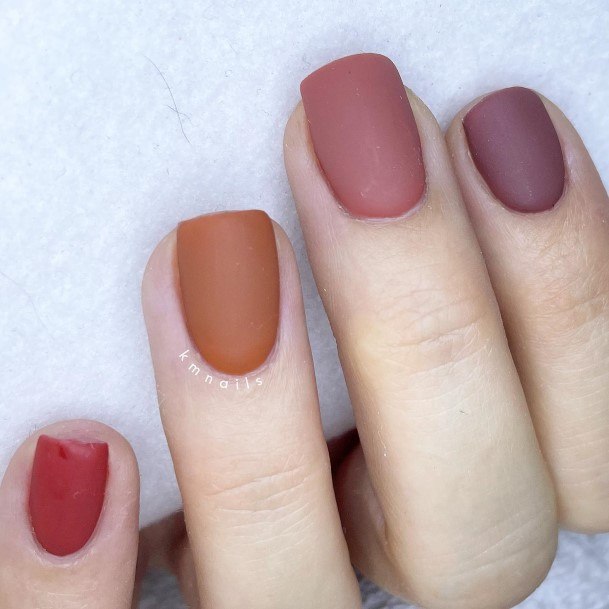 Feminine Girls Matte Fall Nail Designs