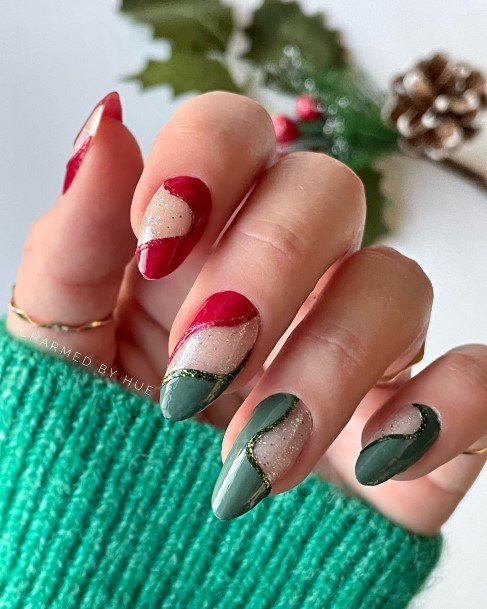 Feminine Girls Red And Green Nail Designs