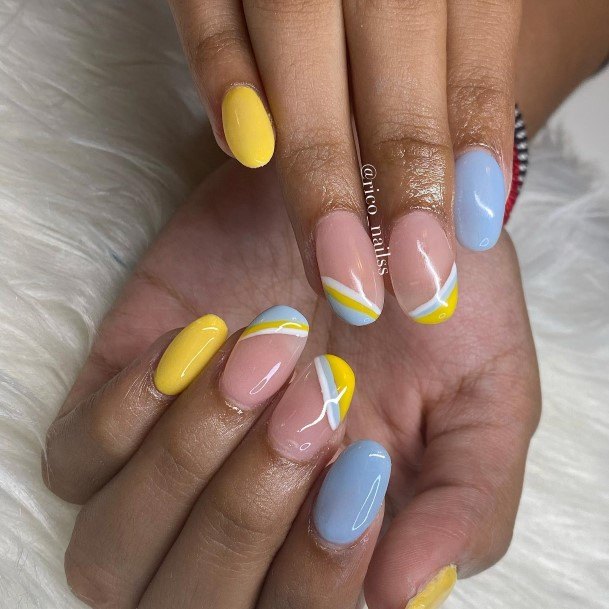 Feminine Girls Short Yellow Nail Designs